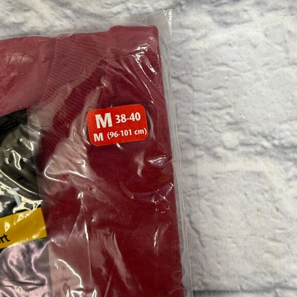 Vintage Fruit of the Loom Deadstock Muscle Pocket T Red Size M New 2001 Y2K - Picture 2 of 3